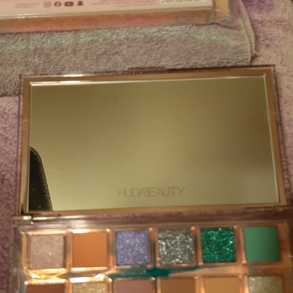Huda Beauty Mercury Retrograde Palette - Picture 6 of 8
